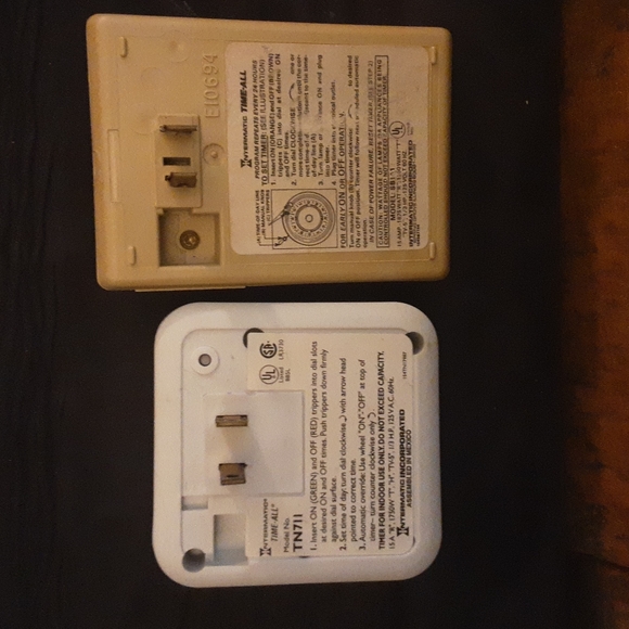 2 VINTAGE INTERMATIC TIMERS - Picture 2 of 2